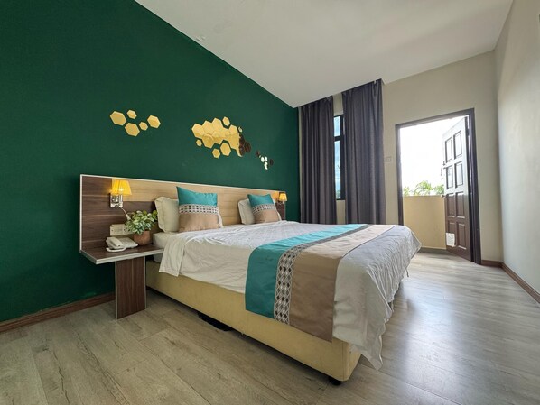 Standardzimmer, 1 King-Bett, Nichtraucher | Zimmersafe, Schreibtisch, Bügeleisen/Bügelbrett, Zustellbetten