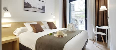 Kamar Double atau Twin, pemandangan kota | Minibar, brankas, kedap suara, dan tempat tidur bayi gratis