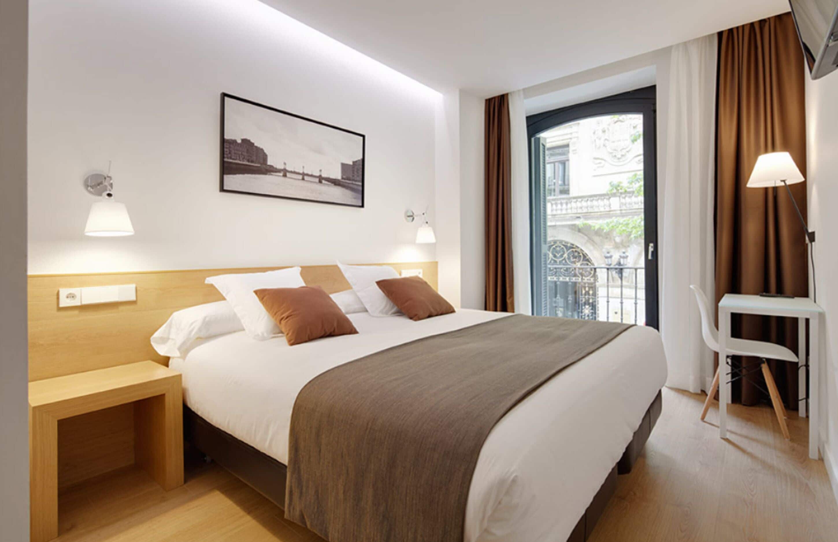 Habitación con 1 cama matrimonial o 2 individuales, vista a la ciudad | Vista desde la habitación