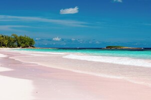 Una playa cerca, traslado desde/hacia la playa gratis
