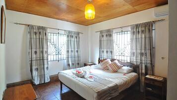 Apartment, 2 Bedrooms | In-room safe, iron/ironing board, free cribs/infant beds, WiFi