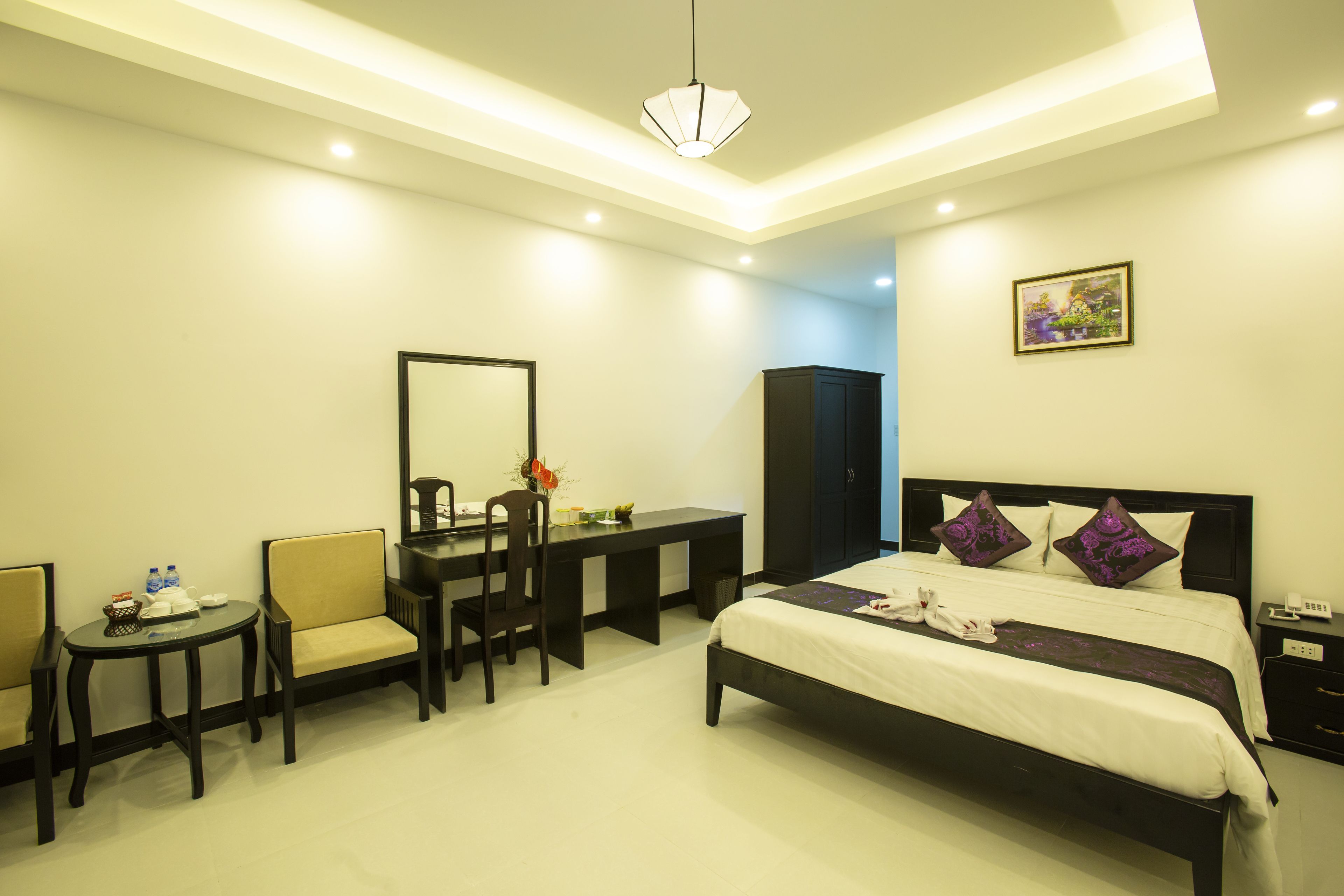 cozy room | minibar, desk, blackout curtains, free wifi