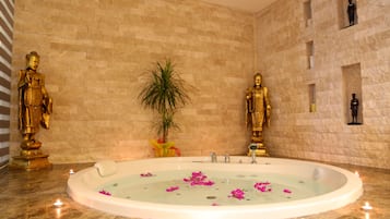 Indoor spa tub