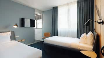 Twin Room | In-room safe, cots/infant beds, free WiFi, bed sheets