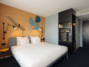 Camera doppia | Cassaforte in camera, culle/letti per bambini (a pagamento)