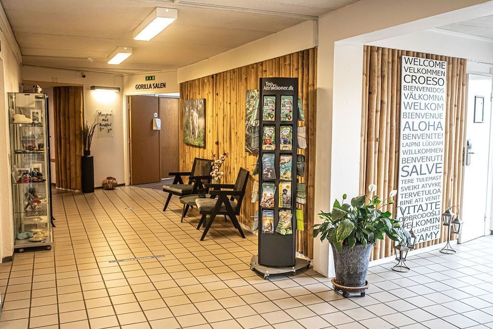 Danhostel Givskud Zoo by null