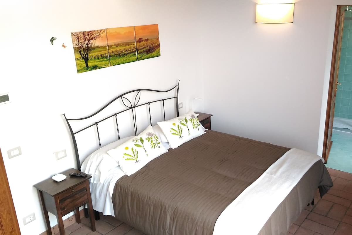 Comfort Double Room | Minibar, soundproofing, WiFi (free), bed sheets