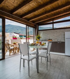 Colazione a pagamento, servita tutte le mattine 