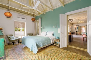 Family Suite, 2 Bedrooms, Non Smoking | Premium bedding, down comforters, pillowtop beds, minibar