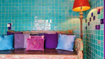 Comfort tweepersoonskamer, 1 kingsize bed, niet-roken | Luxe beddengoed, een minibar, een kluis op de kamer
