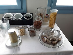 Ilmainen päivittäinen paikallinen aamiainen