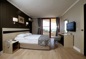 Minibar, in-room safe, desk, free cots/infant beds - A11 Hotel Obaköy - All inclusive (Alanya)