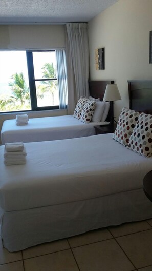 Basic Studio, Kitchen, Ocean View