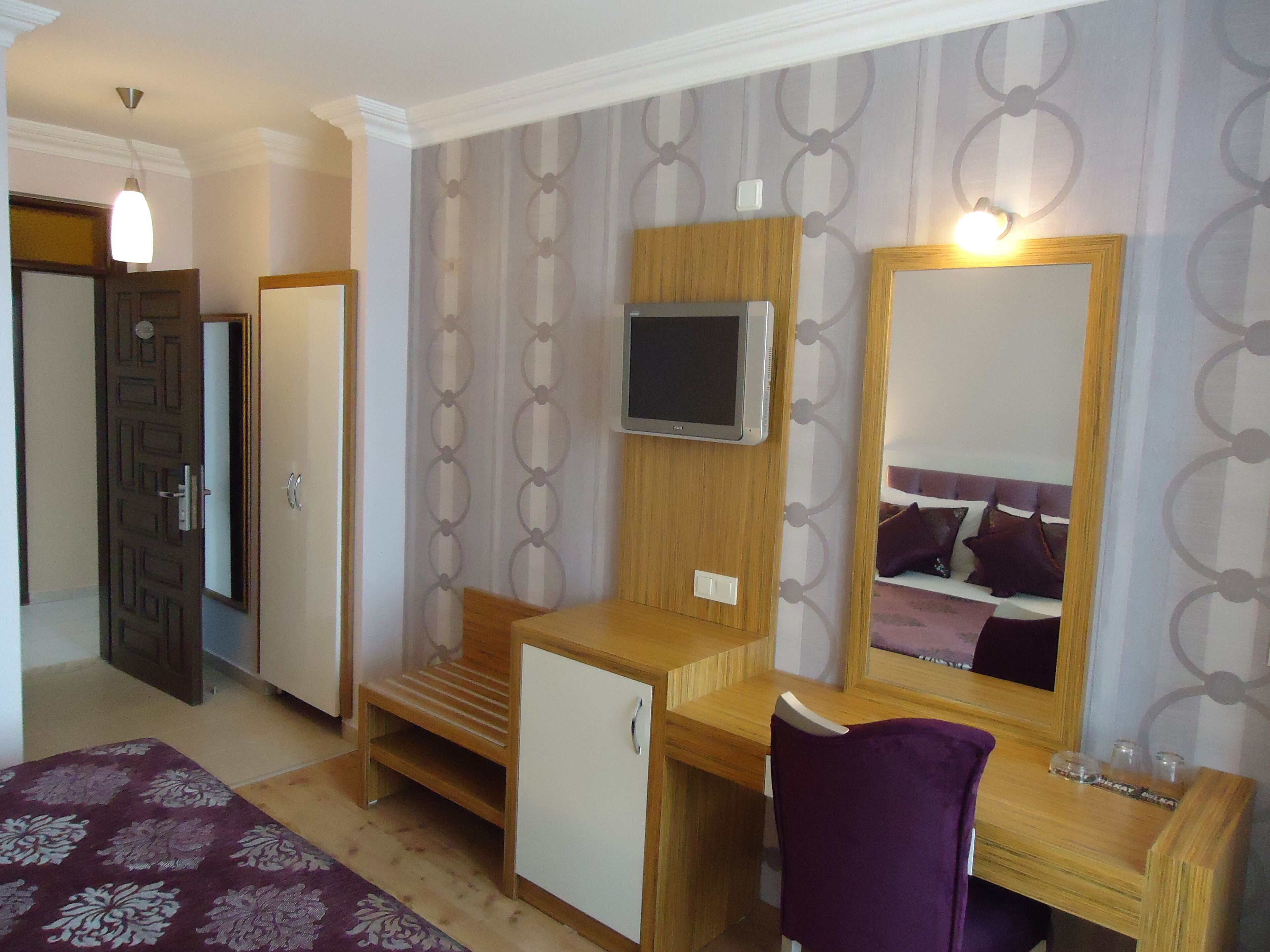 1 bedroom, minibar, desk, free cots/infant beds