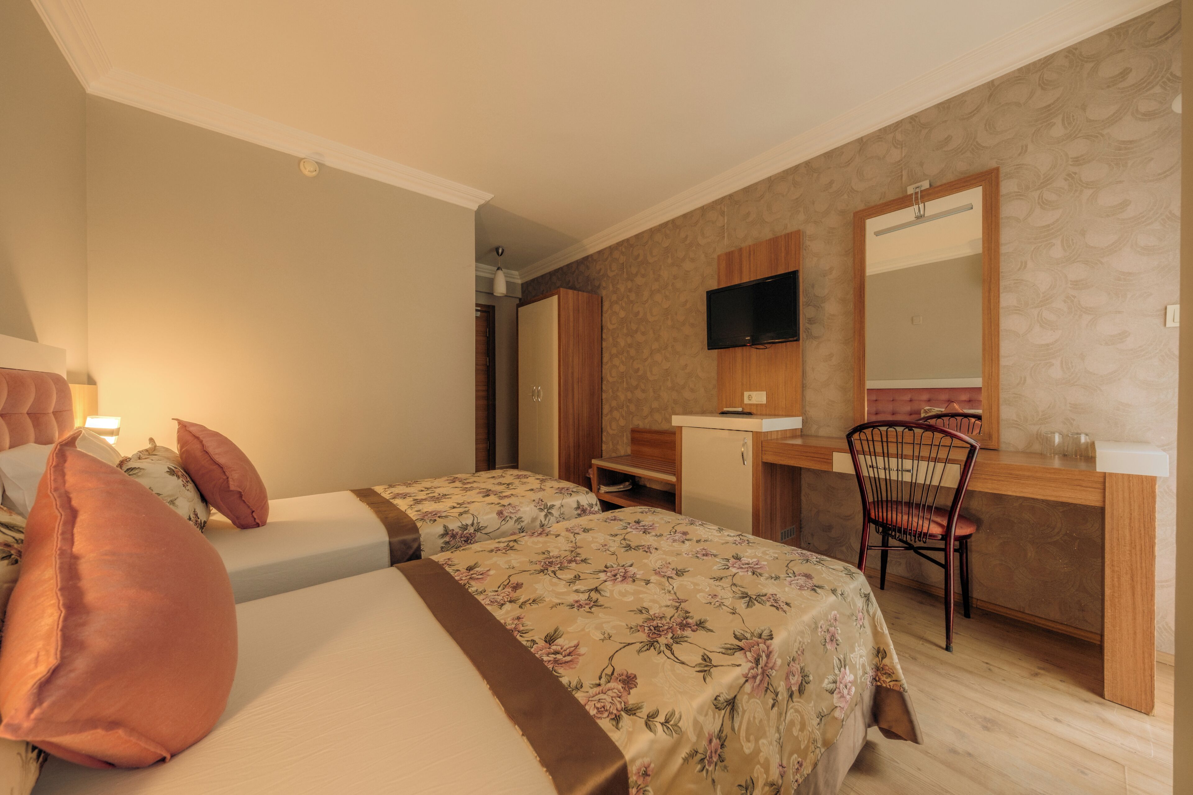 Chambre Standard | Minibar, bureau, Wi-Fi, draps fournis
