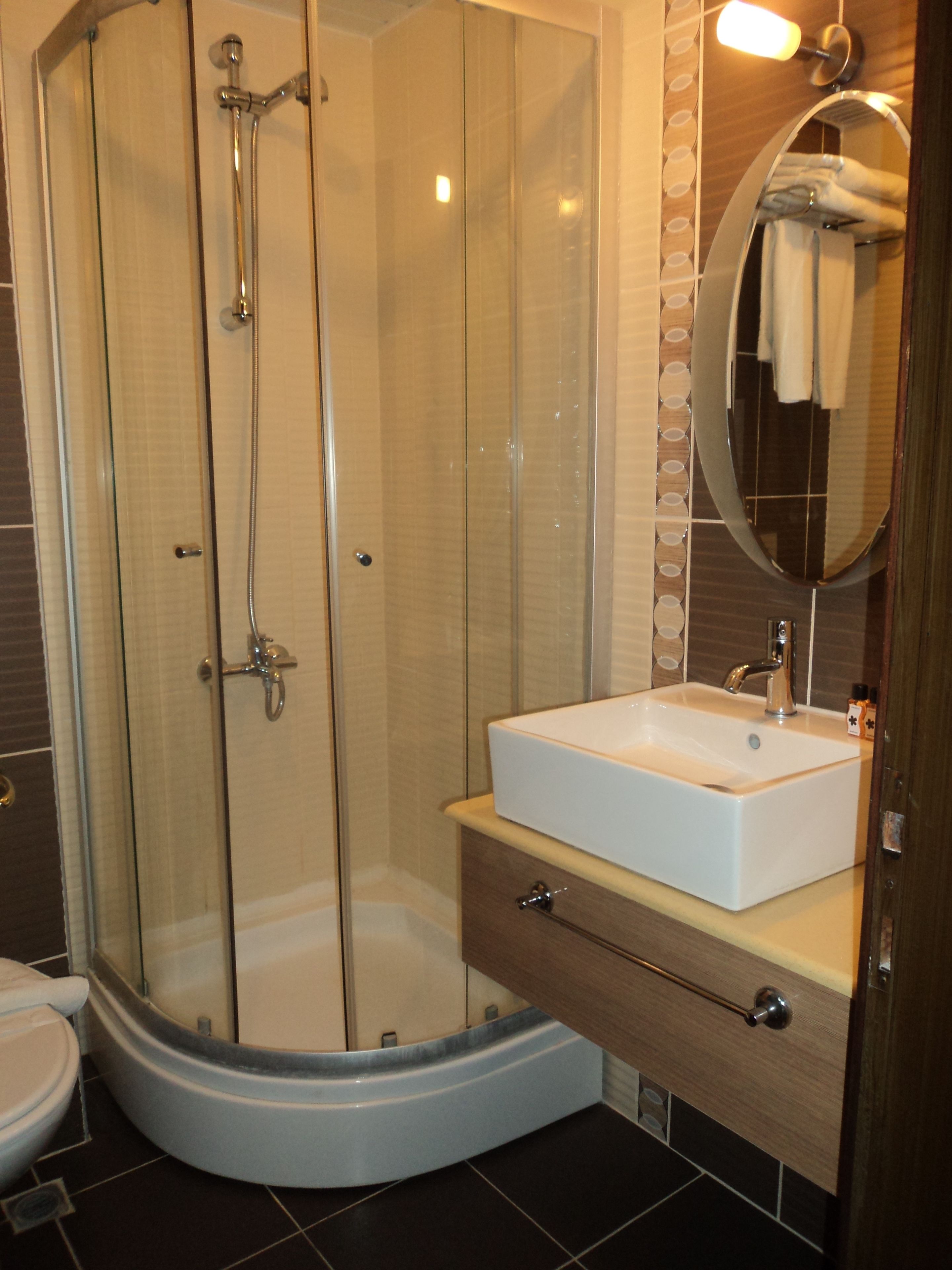 shower, free toiletries, hair dryer, slippers