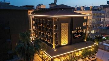 Facciata della struttura