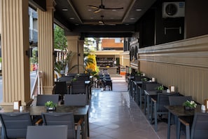 Frühstück, Mittagessen, Abendessen, internationale Küche