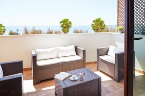 Apartamento, 2 quartos, sacada | Sacada