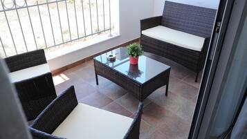 Apartment, 2 Bedrooms (Deluxe) | Terrace/patio