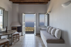 Studio (Aggali) | View from room - Provalma (Folegandros)