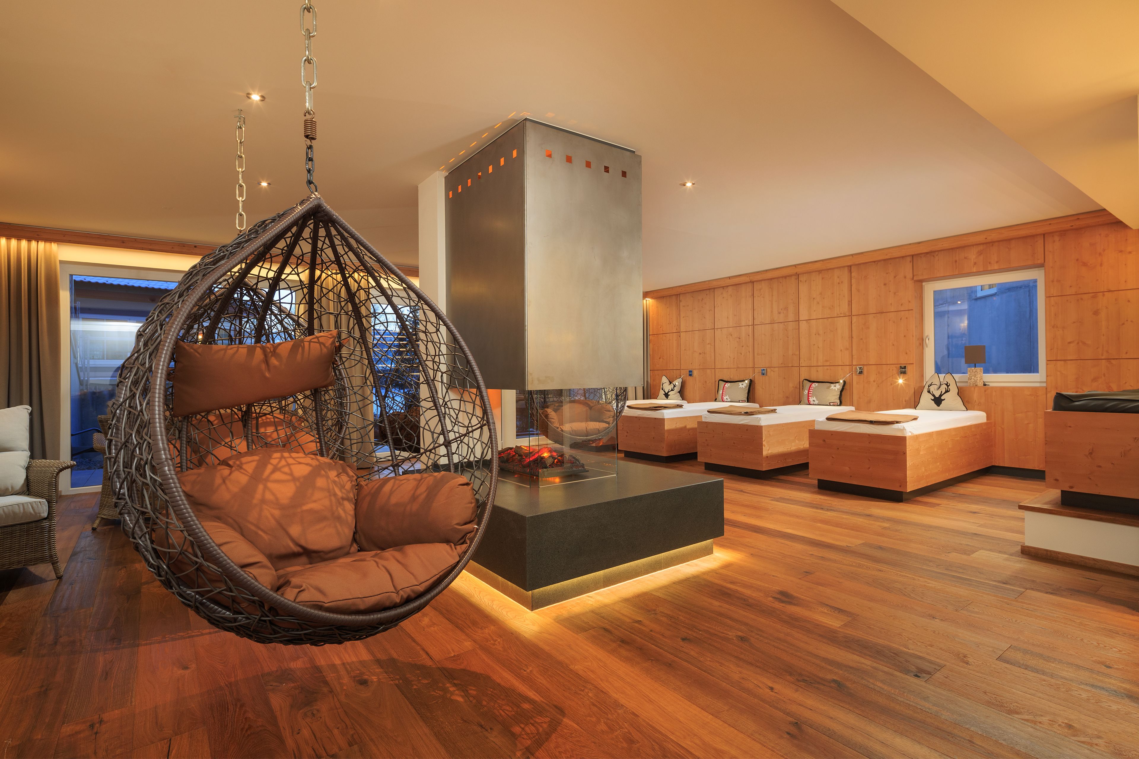 三溫暖烤箱、美體療程、敷體療程、身體去角質、臉部療程、按摩室/療程室