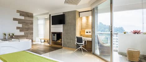 Estudi en suite júnior, 1 llit de matrimoni gran, banyera d'hidromassatge, vistes a la ciutat | Vista des de l'habitació