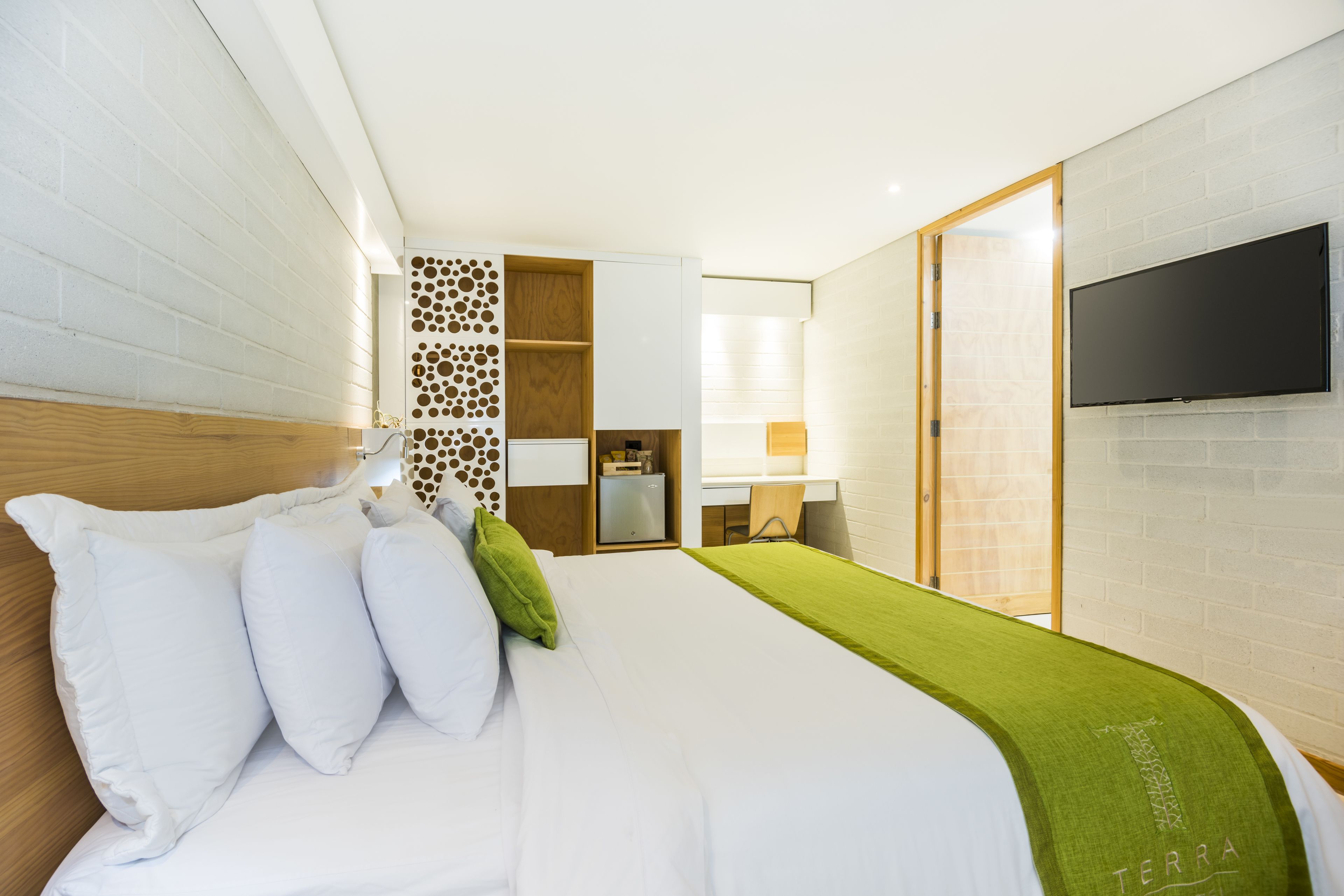 standard room | 1 bedroom, in-room safe, desk, blackout curtains