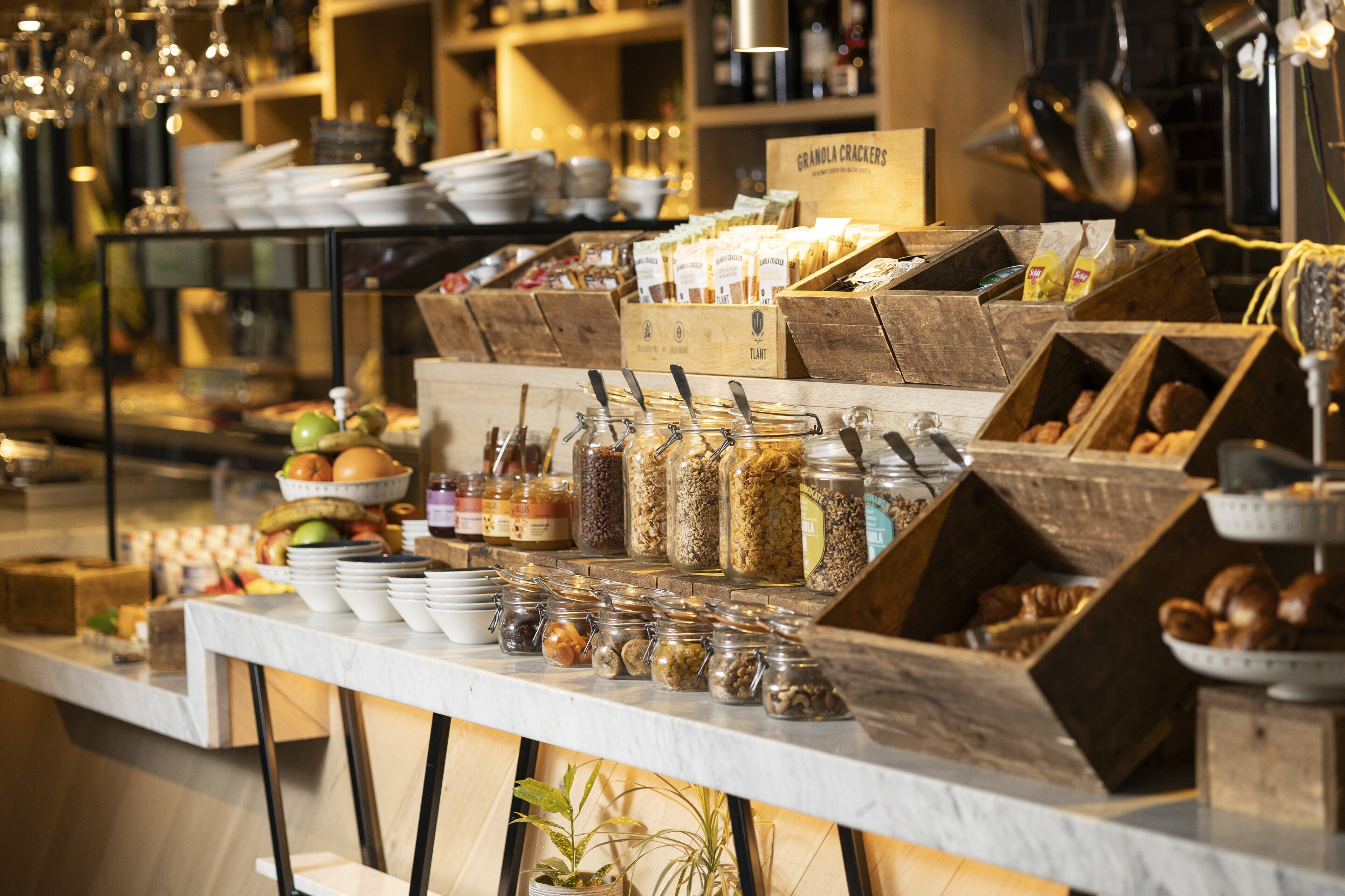 Colazione a buffet a pagamento, servita tutte le mattine 