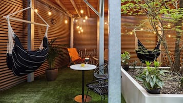 Brankas, tempat tidur bayi (biaya tambahan), dan Wi-Fi gratis