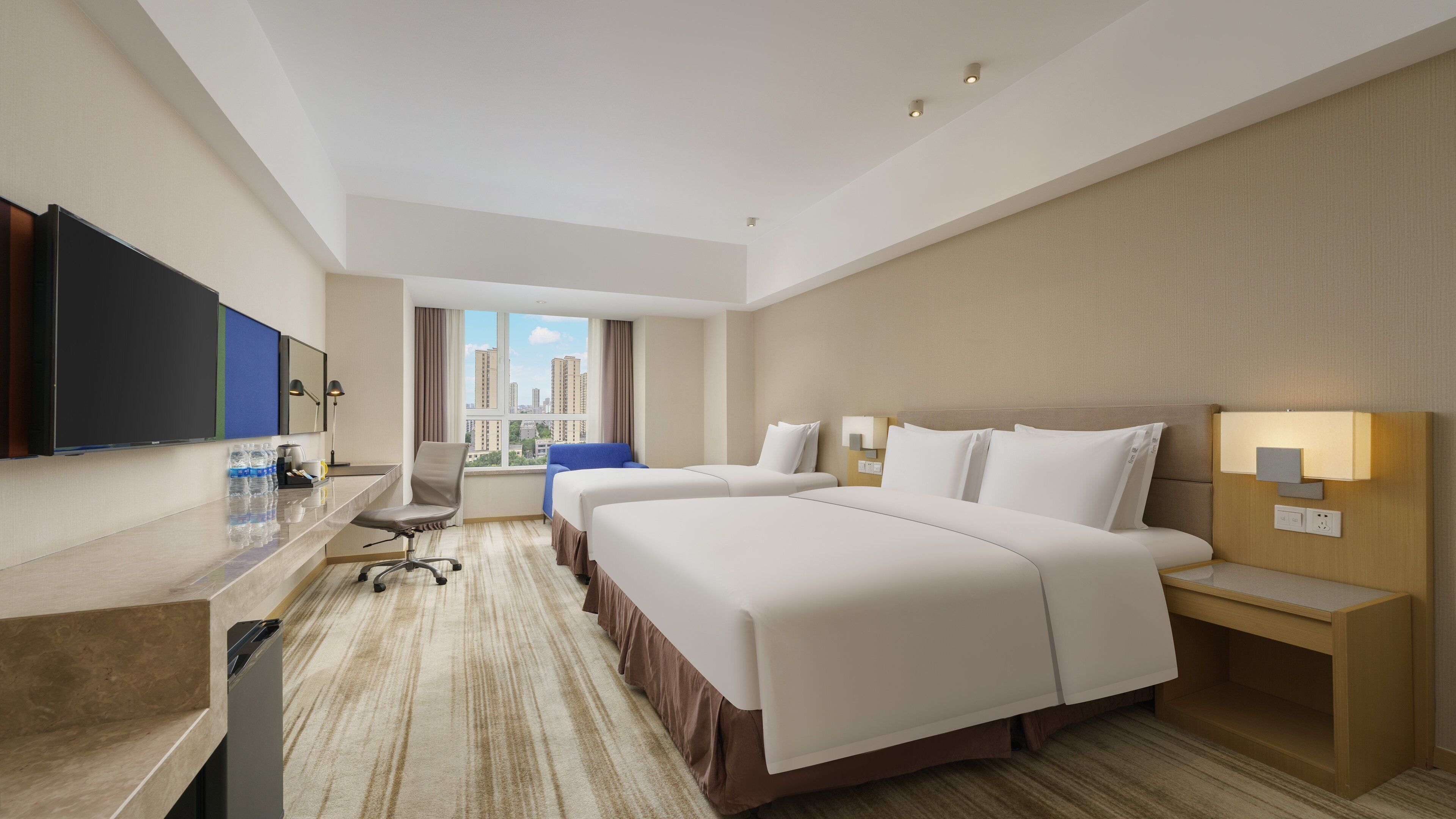 Minibar, in-room safe, desk, blackout drapes