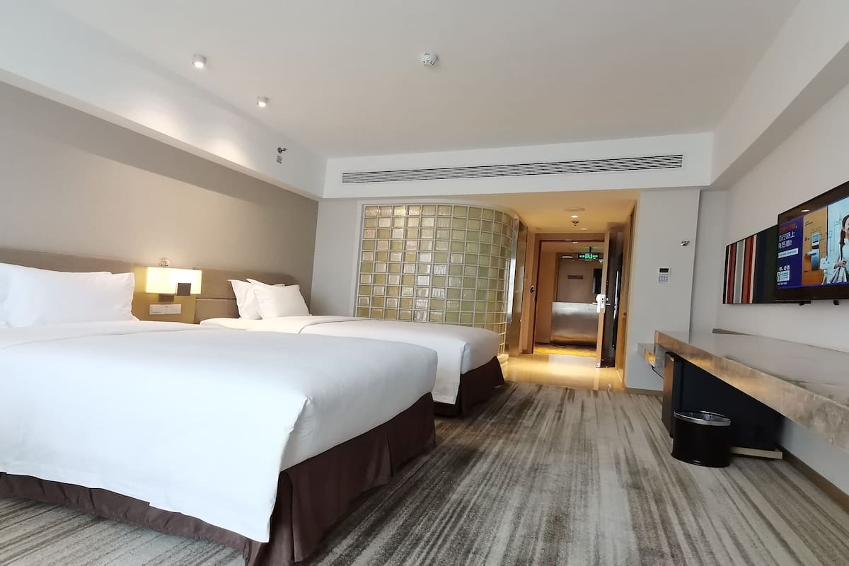 Minibar, in-room safe, desk, blackout drapes