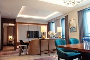 Suite, 1 dormitori (High Floor) | Equipament de l'habitació