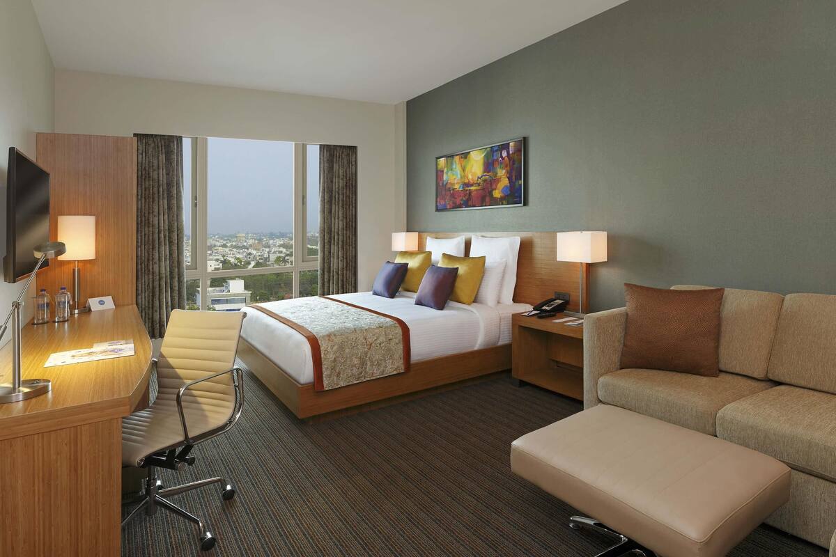 Superior Room, 1 King Bed with Sofa bed