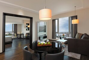 Suite Deluxe (Premium Lounge Access and Spa)