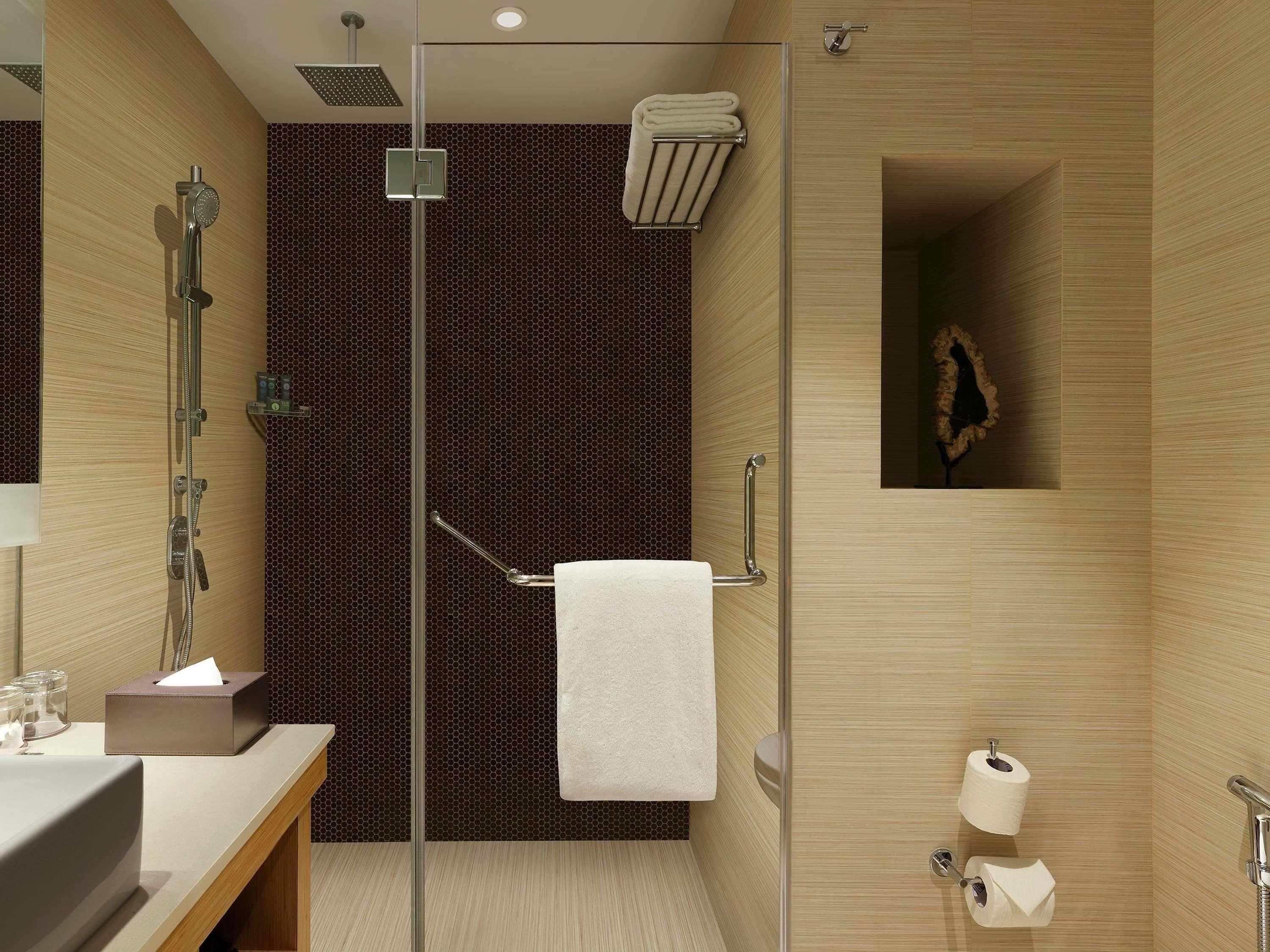 Minibar, in-room safe, desk, soundproofing