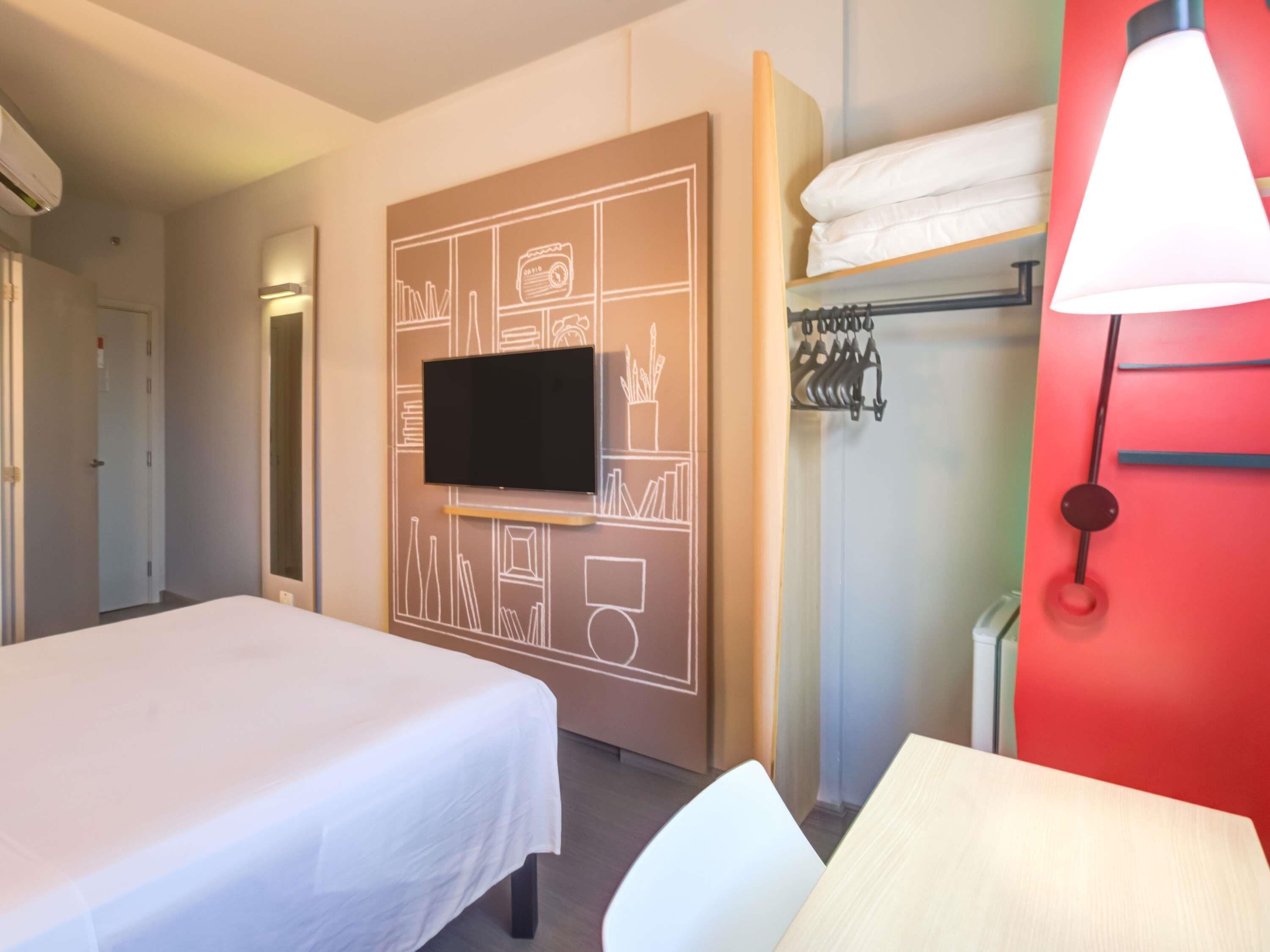 standard room, 1 double bed | minibar, in-room safe, desk, free wifi