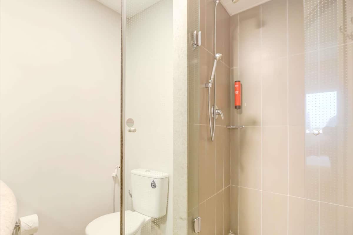 minibar, in-room safe, desk, free wifi