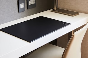 Premium bedding, in-room safe, desk, iron/ironing board