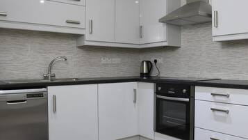 Deluxe Apartment, Private Bathroom