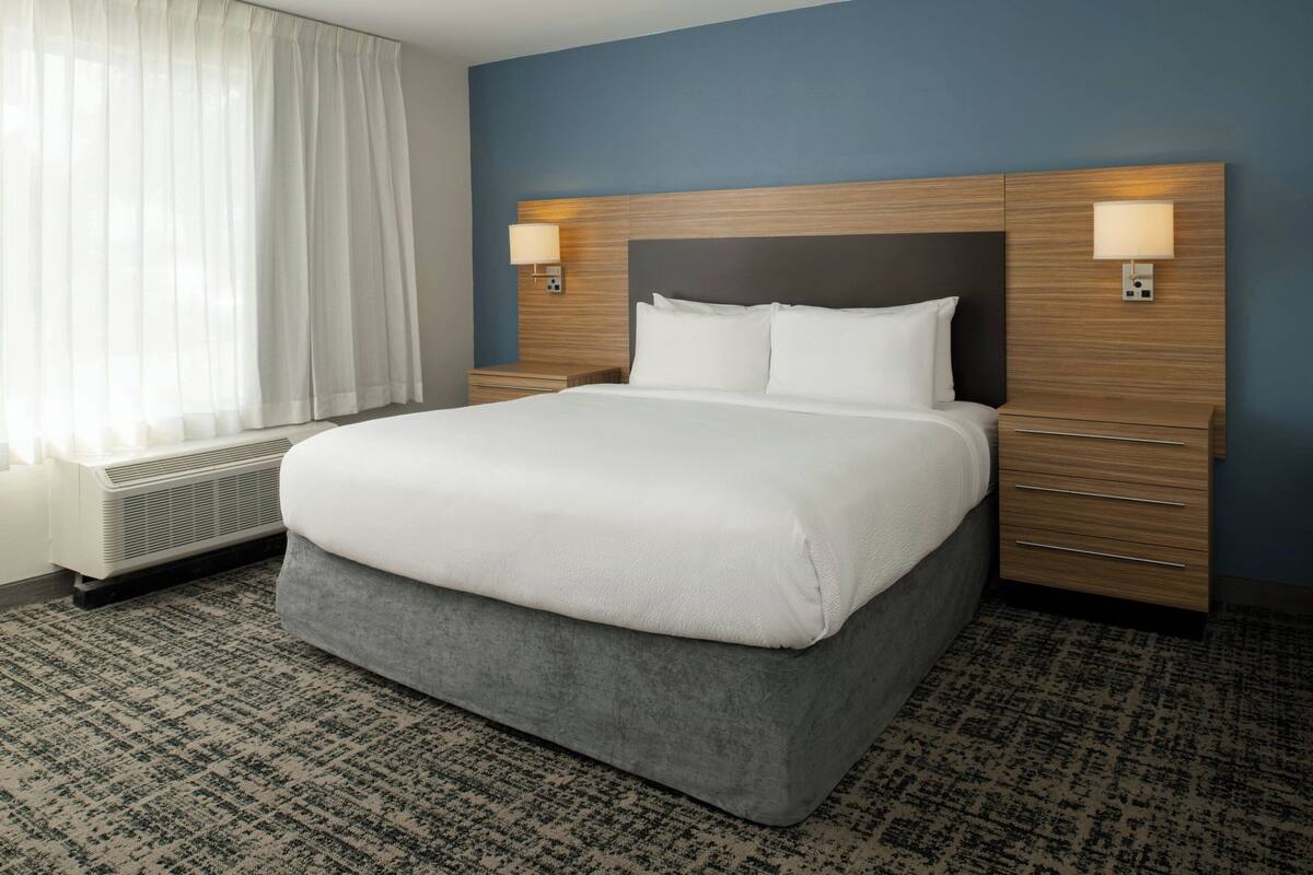 Suite, 1 habitación | Ropa de cama de alta calidad y caja fuerte