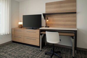 Hochwertige Bettwaren, Zimmersafe, laptopgeeigneter Arbeitsplatz