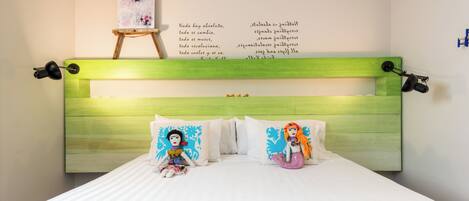 Deluxe Room | Premium bedding, down duvets, in-room safe, individually decorated