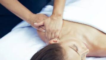 Couples treatment room(s), aromatherapy, hot stone massages