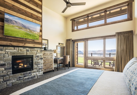 Suite, 1 King Bed | View from room