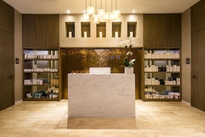 Couples treatment rooms, body treatments, aromatherapy - Lyfe Resort & Residences (Hollywood)