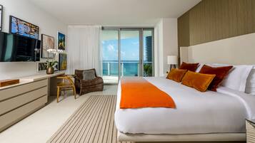 1 bedroom, premium bedding, in-room safe, desk