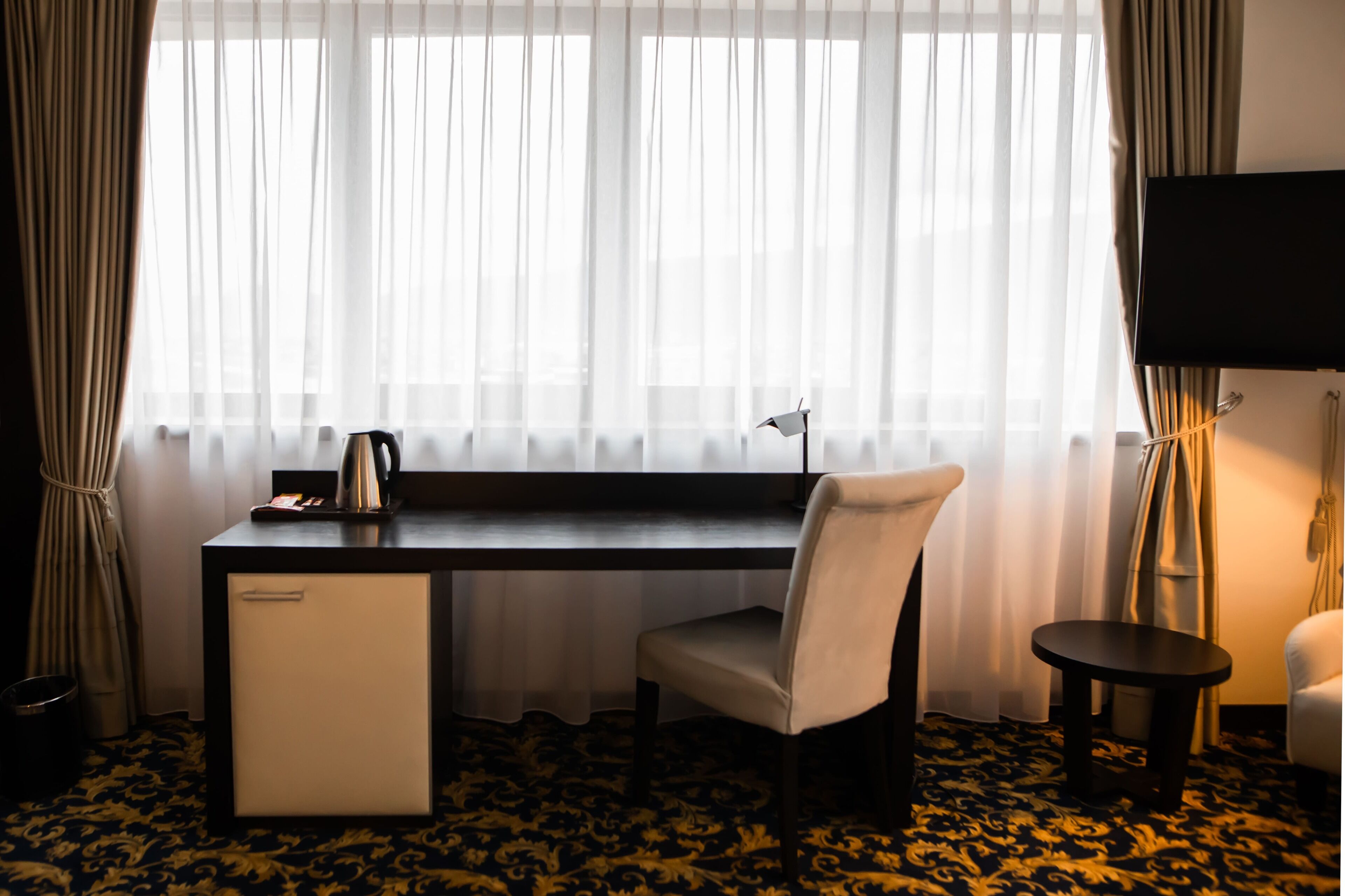 premium double room, corner | 2 bedrooms, premium bedding, minibar, in-room safe