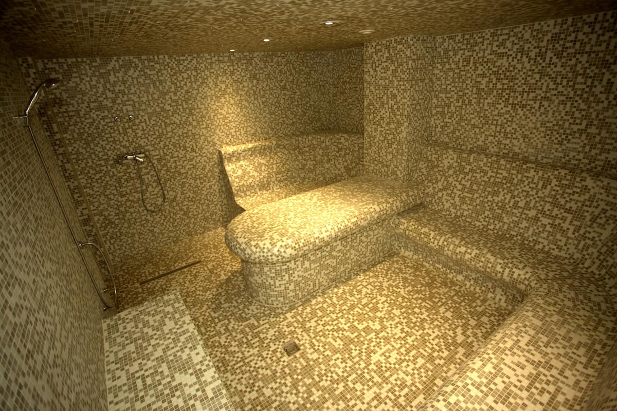 turkish bath/hammam, body treatments, aromatherapy, hot stone massages