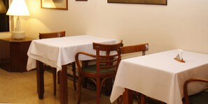 Dining - City Hotel Mar del Plata (Mar del Plata)